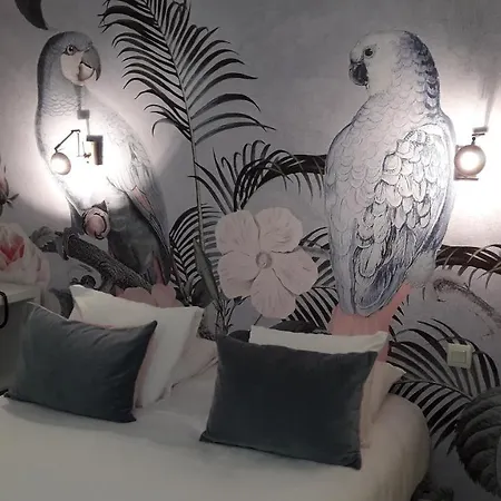 Logis Lafayette France Hotel