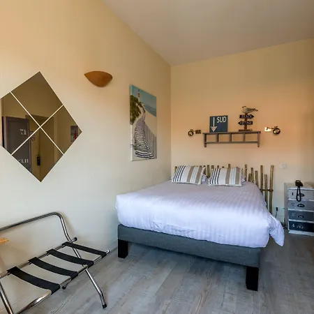 Logis Lafayette France Hotel