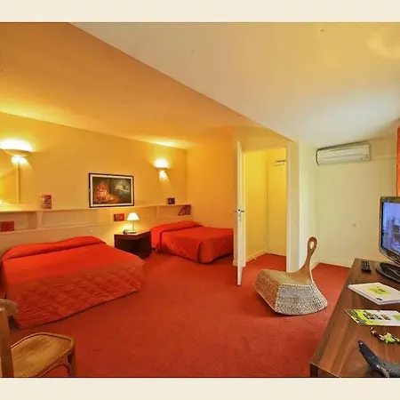 Logis Lafayette France 3* Rochefort (Charente-Maritime)