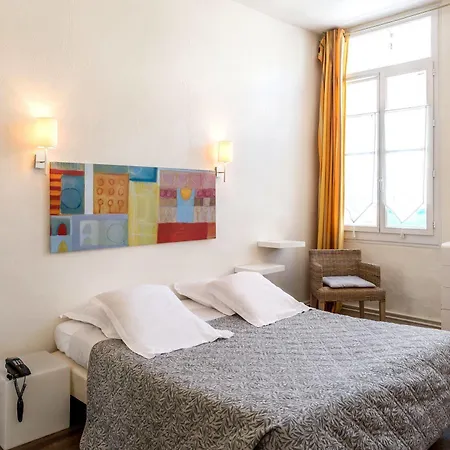 Logis Lafayette France Hotel Rochefort (Charente-Maritime)