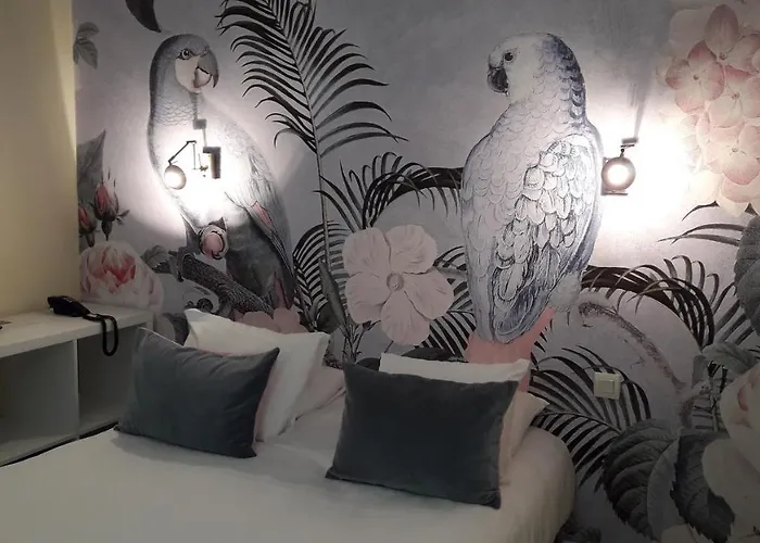 Logis Lafayette France Hotel