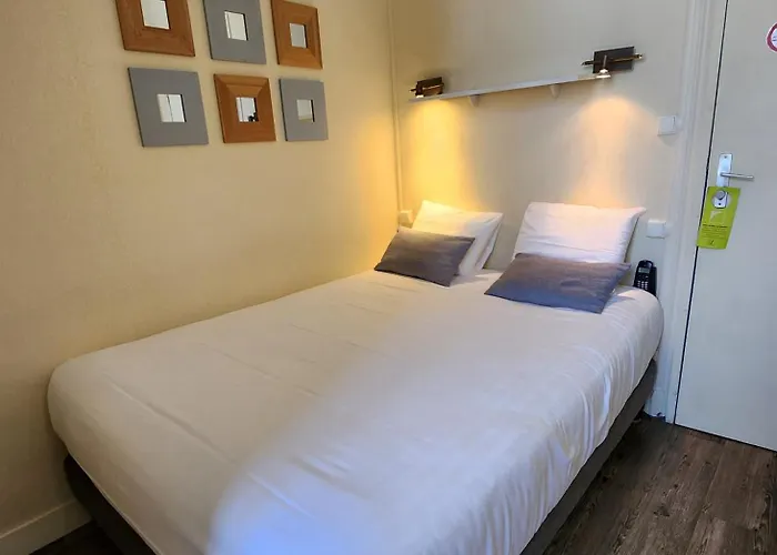 Logis Lafayette France Hotel Rochefort (Charente-Maritime)