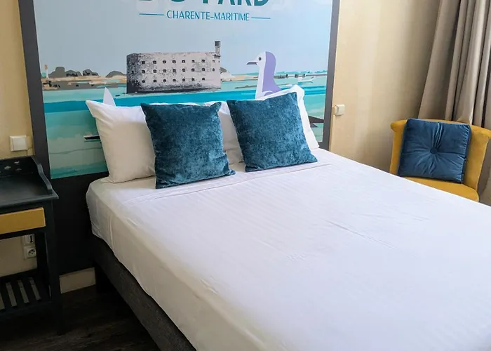 Logis Lafayette France Hotel