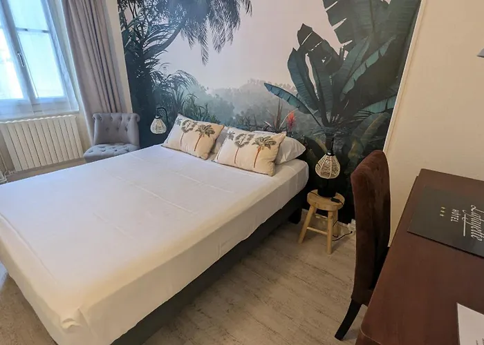 Hotel Logis Lafayette France Rochefort (Charente-Maritime)