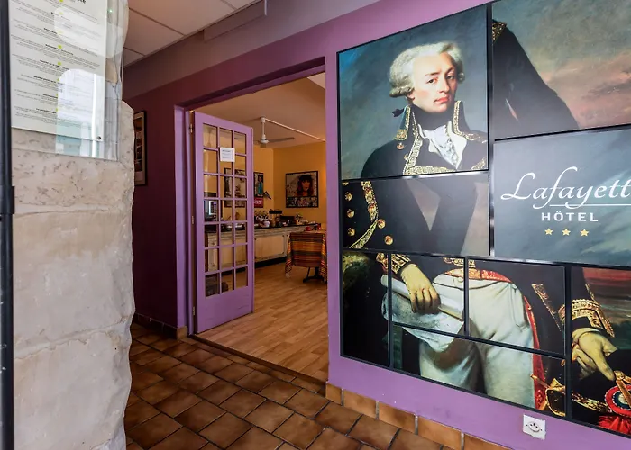 Hotel Logis Lafayette France Rochefort (Charente-Maritime)