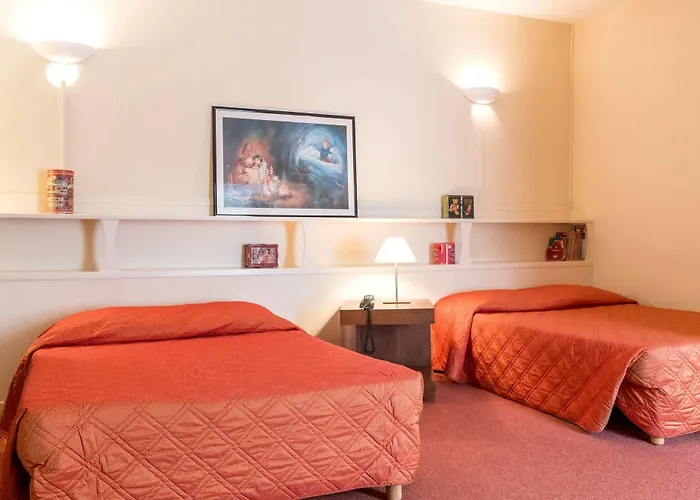 Logis Lafayette France Hotel Rochefort (Charente-Maritime)